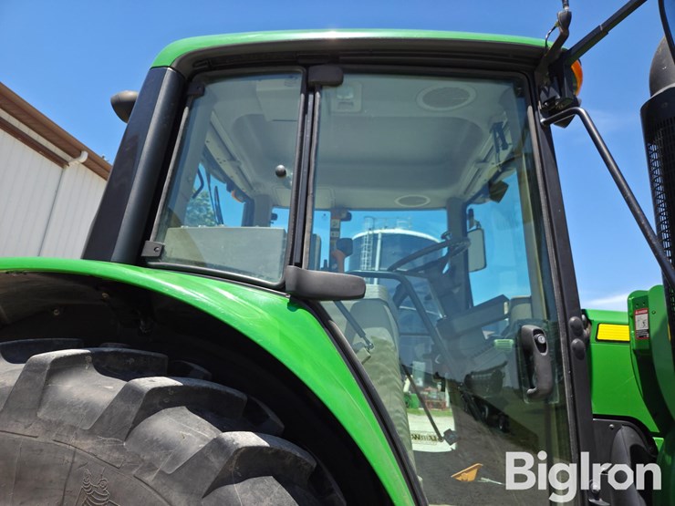 2014-john-deere-6140m-image-13