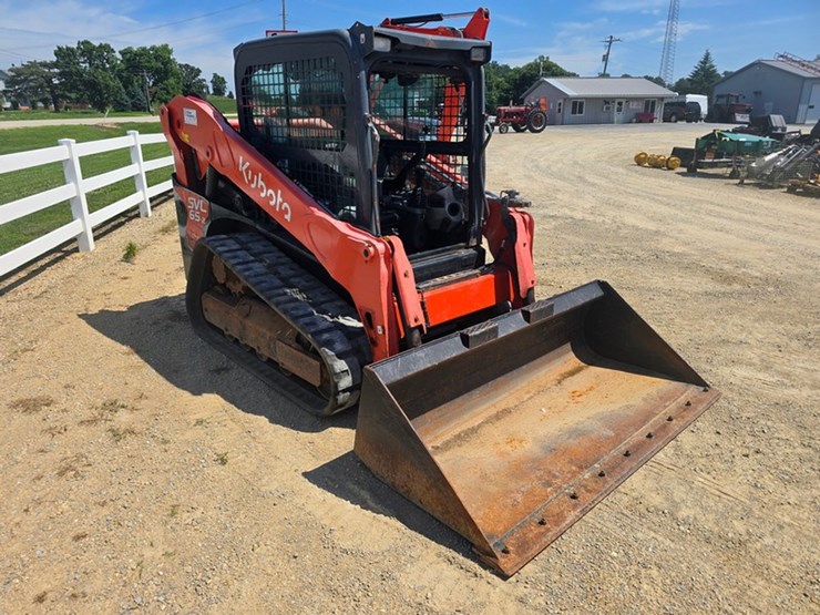 kubota-svl65-2-image-11