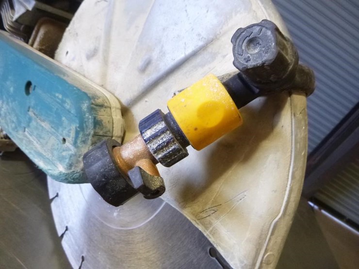 makita-gas-cut-off-saw-image-7
