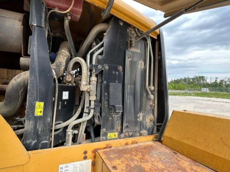 2016-caterpillar-938k-image-27