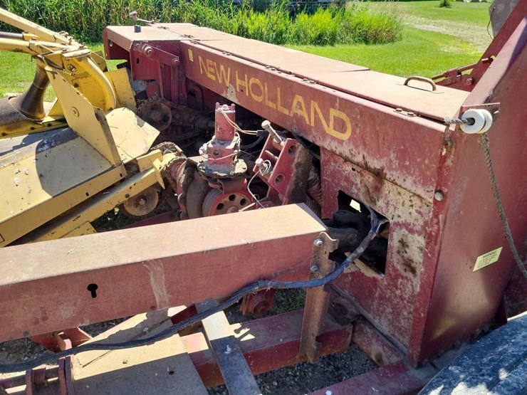 new-holland-890-image-13