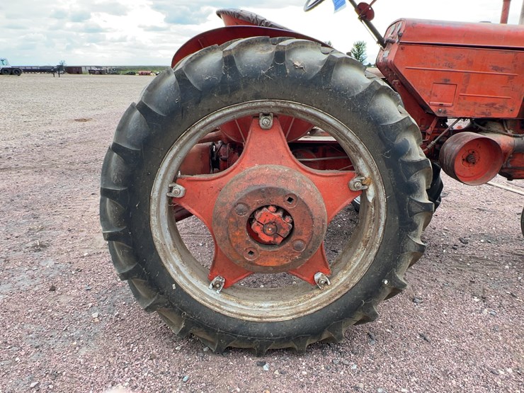 1951-j.i-case-tractor-image-34