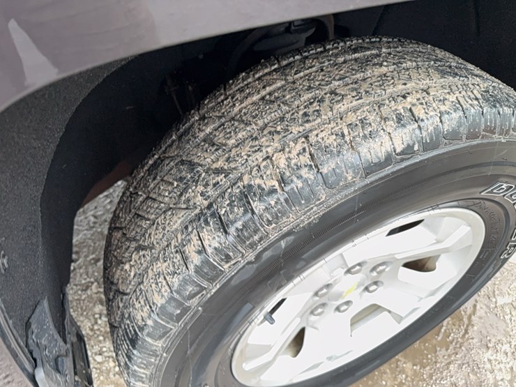 2014-chevrolet-silverado-lt-image-29