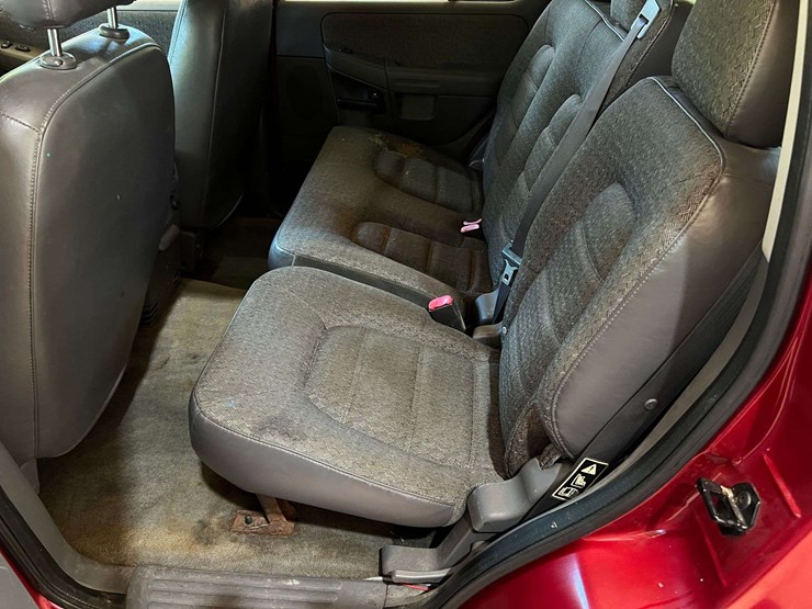 2002-ford-explorer-image-23