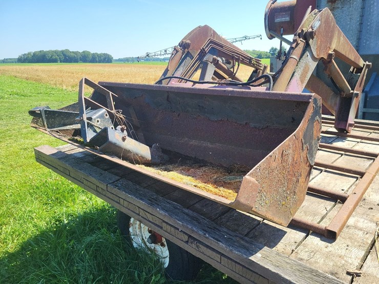massey-ferguson-front-end-tractor-loader-w/loader-mounts-and-60"-bucket---fire-image-4