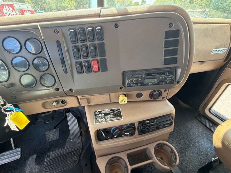 2006-mack-granite-ct713-image-18
