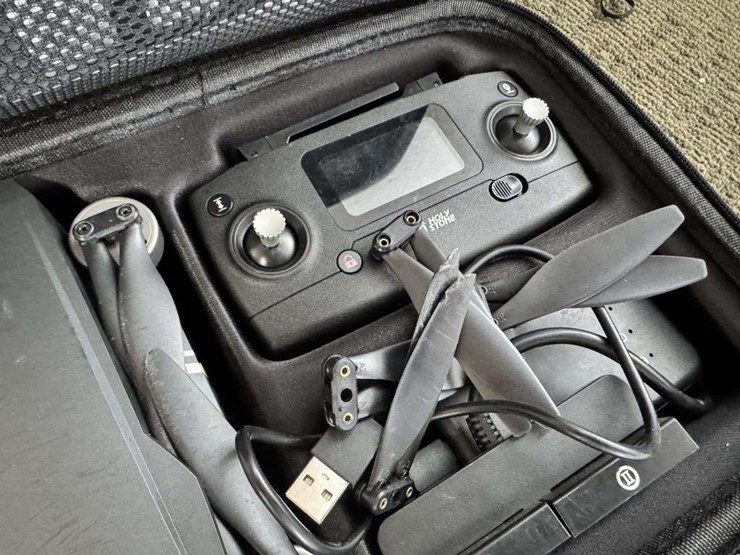 holy-stone-hs720-drone-image-5