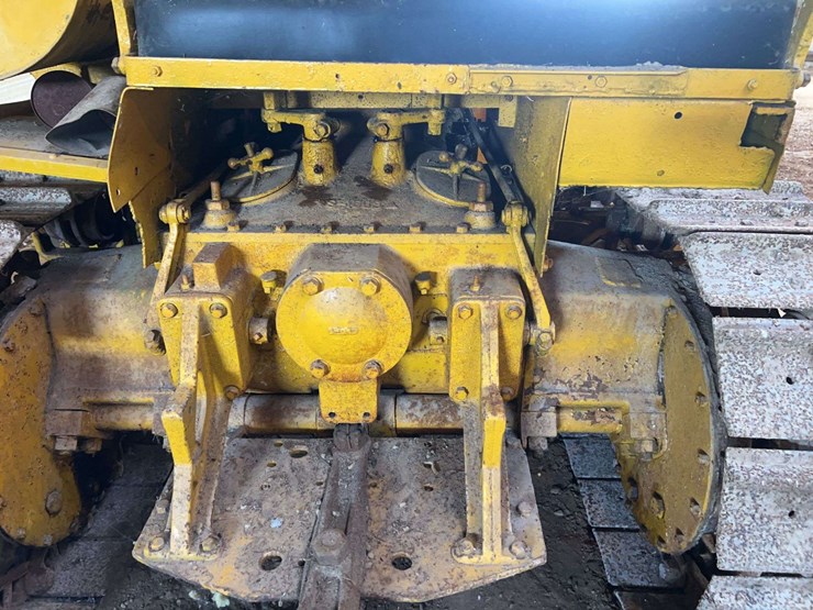 caterpillar-thirty-image-33