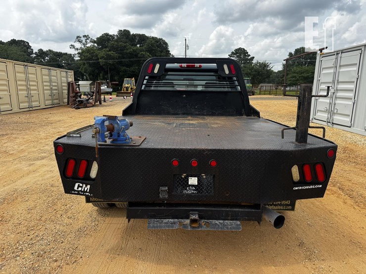 2012-chevrolet-3500-image-3