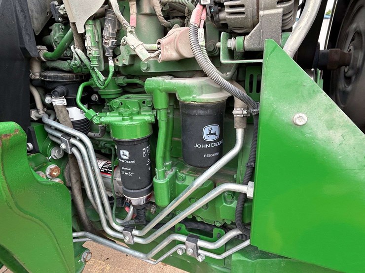 2019-john-deere-6120e-image-33
