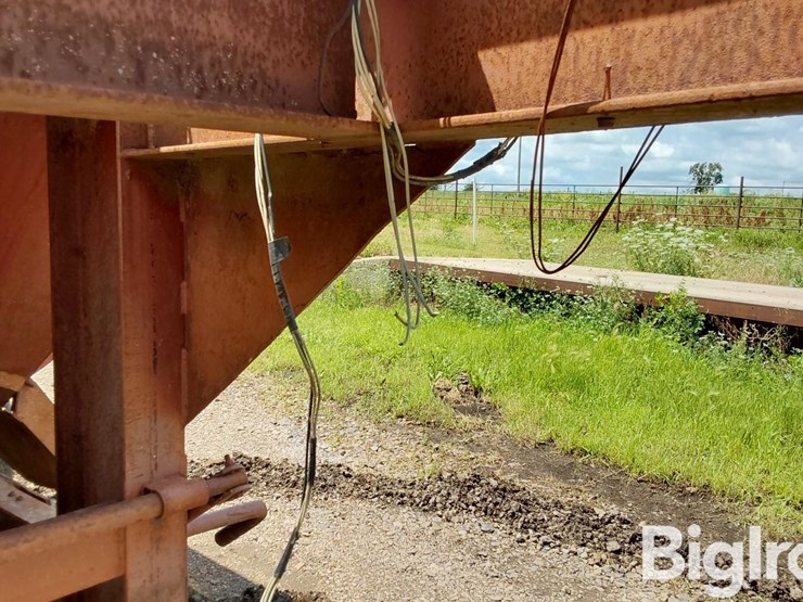 shop-built-seed/feed-tender-image-12