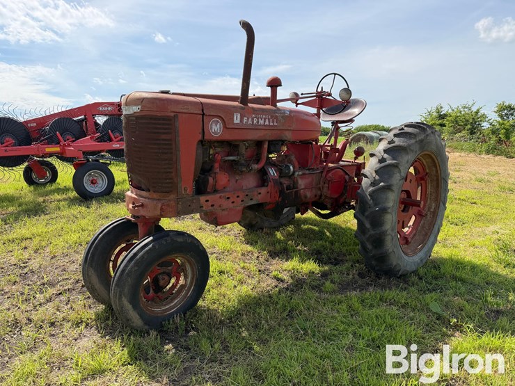 1950-farmall-m-2wd-tractor-image-1