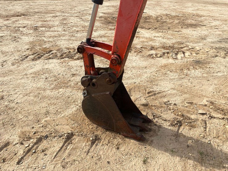 2014-kubota-kx040-4-image-10