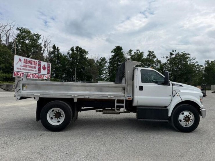 2022-ford-f650-xl-image-2