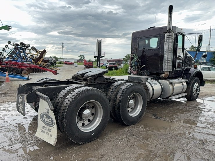1999-kenworth-t800-image-53