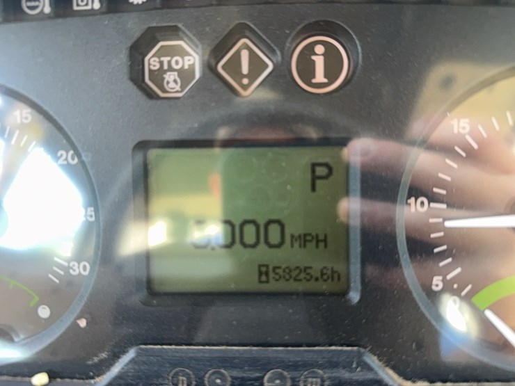 john-deere-7520-image-45