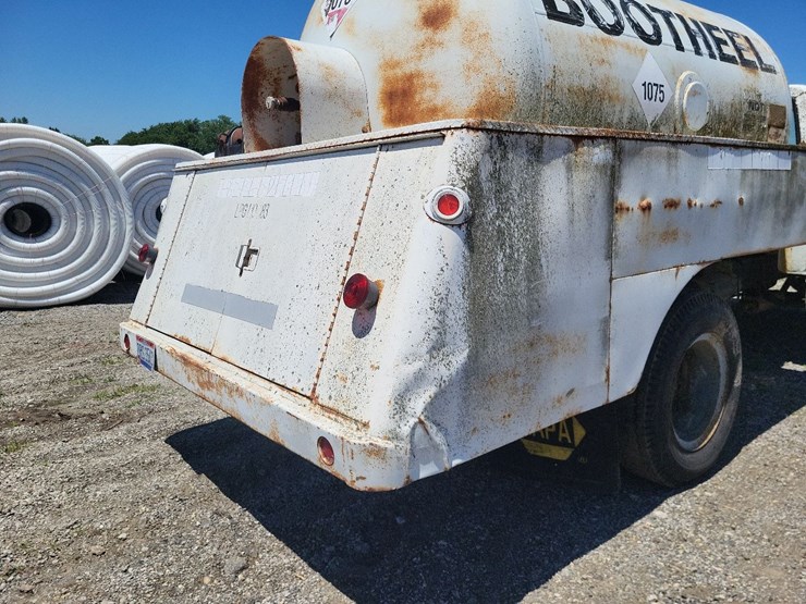 ford-f700-image-20