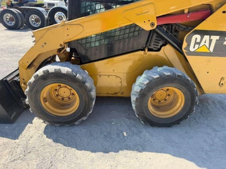2014-caterpillar-262d-image-28