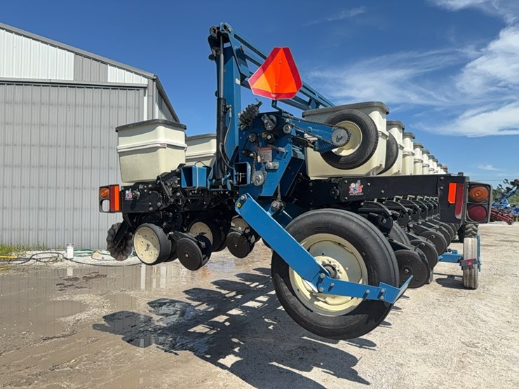 kinze-3600-image-5