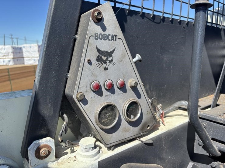 bobcat-725-image-24