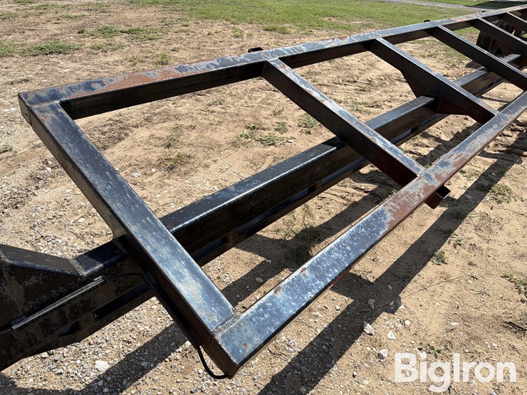 36'-t/a-header-trailer-image-10