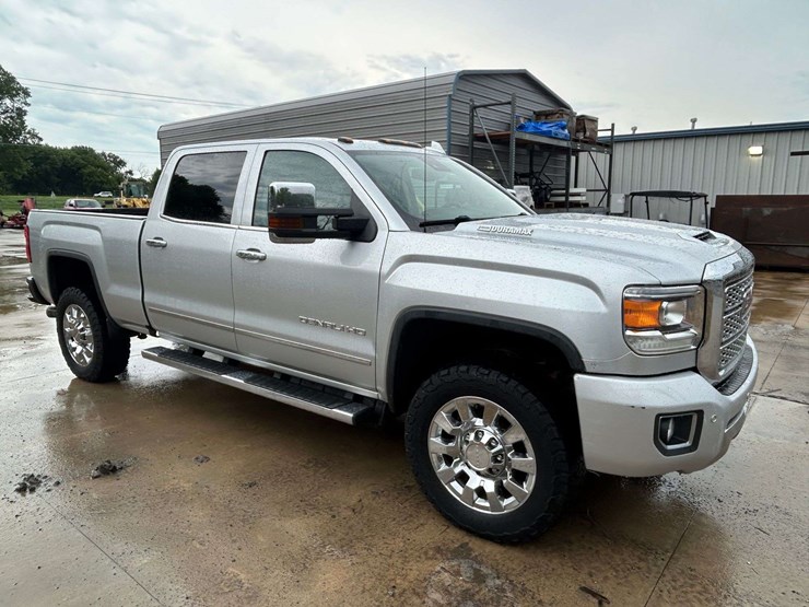 2019-gmc-2500-image-6