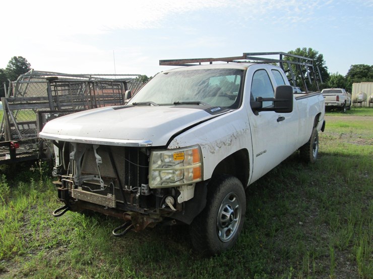 2013-gmc-2500hd-image-1