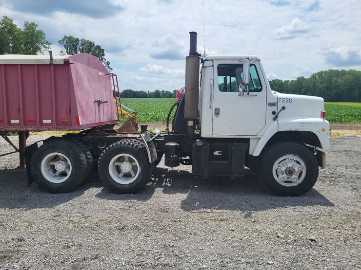 1979-international-s2200-image-6