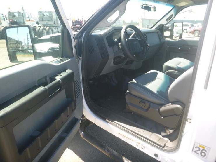 2013-ford-f450-image-13