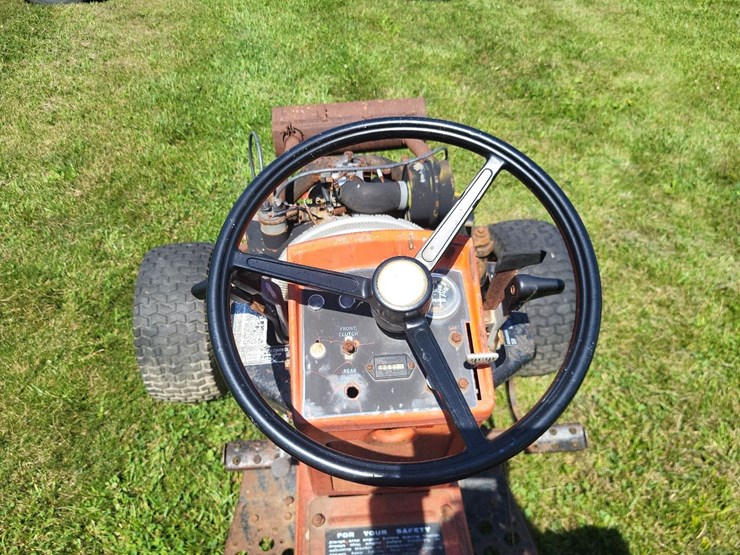 simplicity-garden-tractor-w/engine-and-hydrostat-transmission---parts-image-23