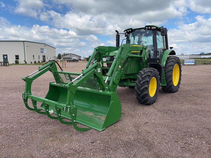 2023-john-deere-6130m-image-1