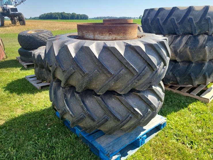 (1)-pair-of-18.4-28-t-rail-duals-w/hardware-image-2