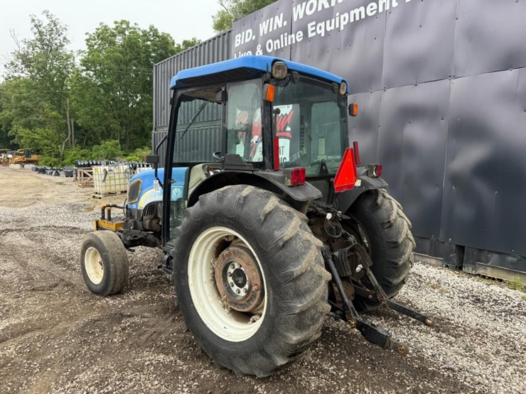 new-holland-t4030-image-2