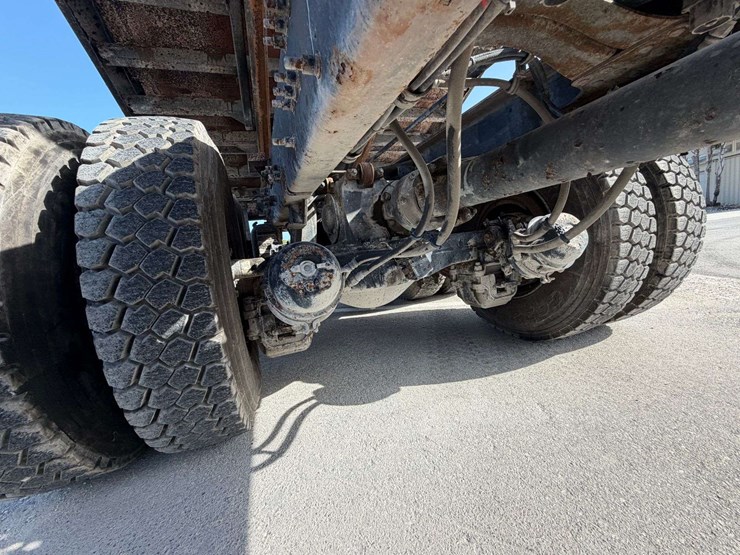 2006-mack-granite-ct713-image-29