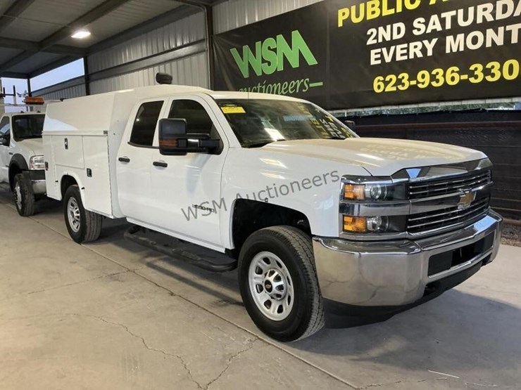 2016-chevrolet-silverado-3500hd-image-2