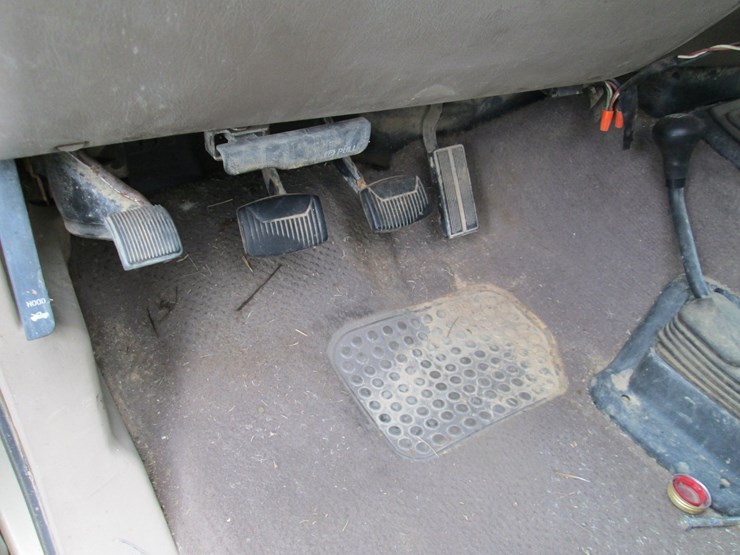 2000-ford-f350-image-32