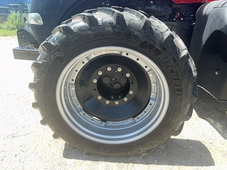 2020-case-ih-magnum-340-image-14