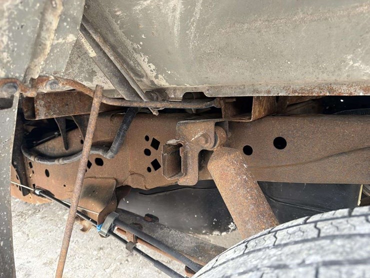 2010-ford-f-15-xl-image-16