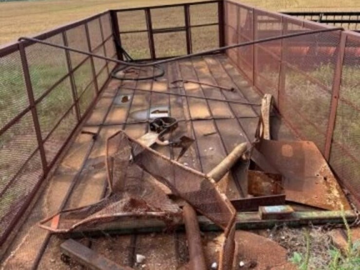 24'-trailer-w/-metal-mesh-caged-sides-image-12