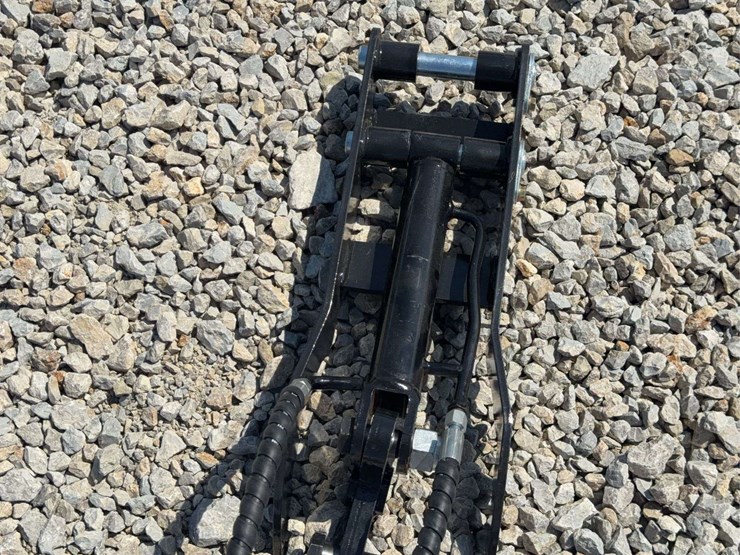 hydraulic-thumb-attachment-for-mini-excavator-image-3