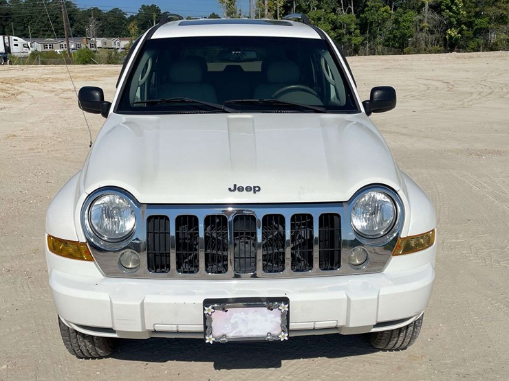 2005-jeep-liberty-image-5