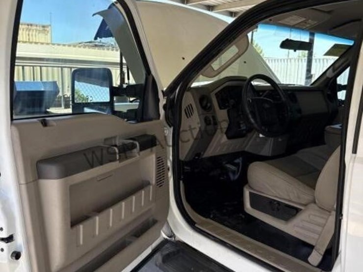 2008-ford-f250-image-23