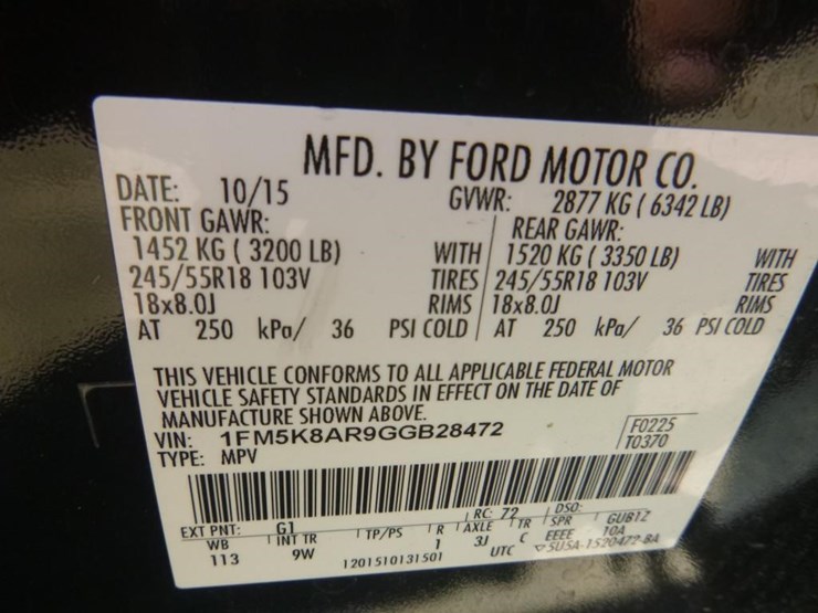 2016-ford-explorer-image-16