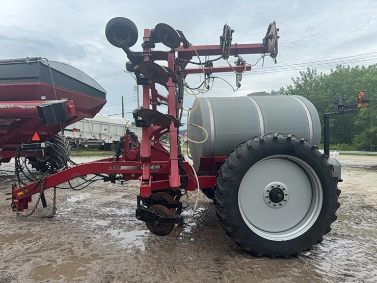 case-ih-2800-image-9