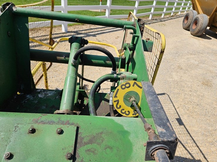 john-deere-346-image-27