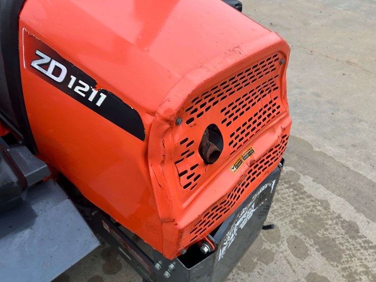 2018-kubota-zd1211r-image-17