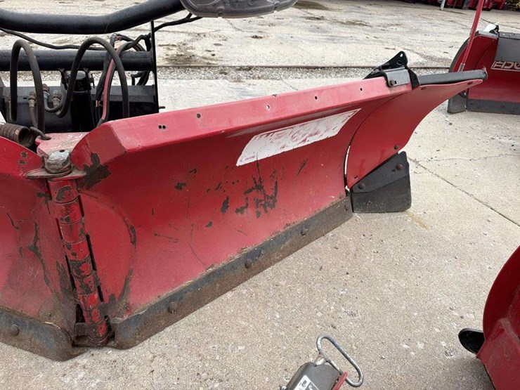 boss-8ft2in-power-v-snow-plow-w/-12in-extensions-image-8
