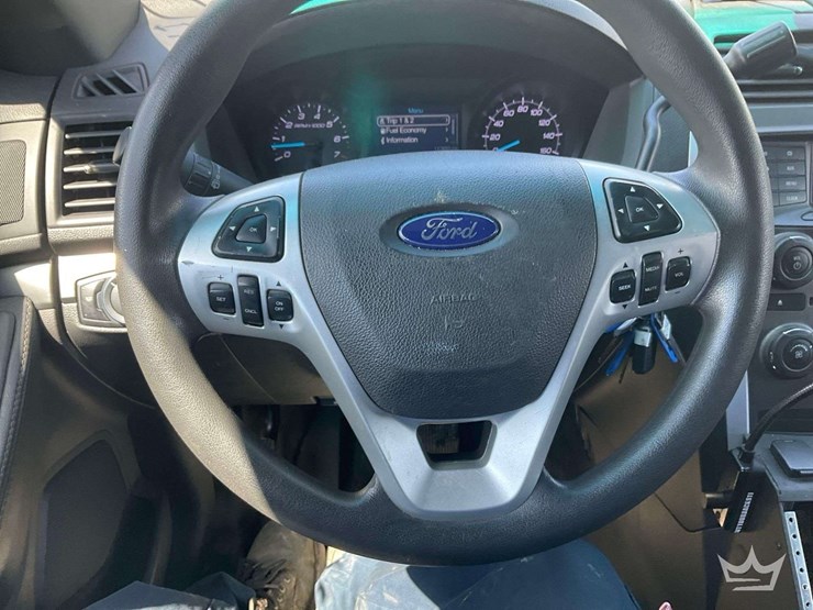 2015-ford-explorer-image-14