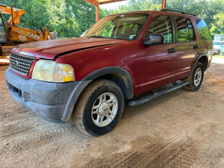 2002-ford-explorer-image-1