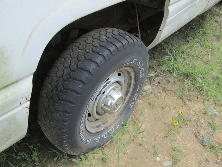1999-dodge-2500-image-10